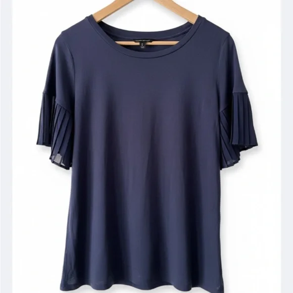 Banana Republic Navy Blouse Top with Pleated Sleeves - Picture 1 of 6